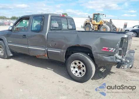 1999 Chevrolet Silverado 1500 Ls z USA, uszkodzony, nr VIN 2GCEK19T7X1111792